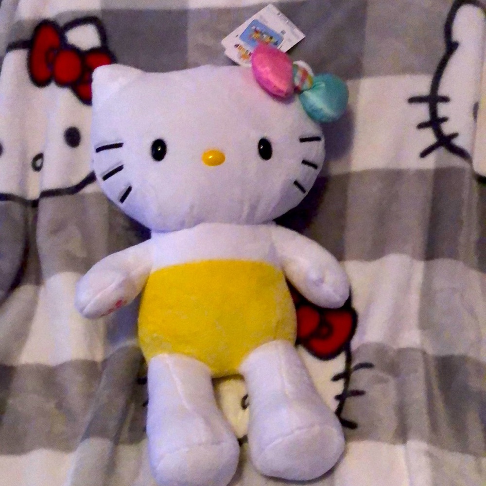 Bnwt build a bear - Hello Kitty